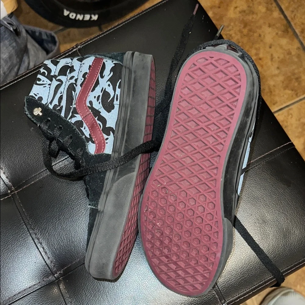 Vans High-Top Sneakers in Black with Burgundy Stripe - Picture 6 of 7